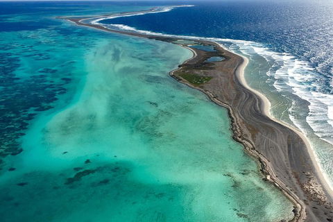 Abrolhos Islands Fixed-Wing Scenic Flight - Pubs Adelaide 2