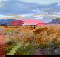 Uluru Ayers Rock Sunset with Outback Barbecue Dinner and Star Tour - Pubs Adelaide