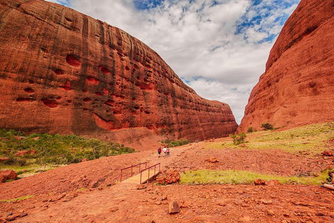 Kata Tjuta Sunrise And Valley Of The Winds Half-Day Trip - Pubs Adelaide 3