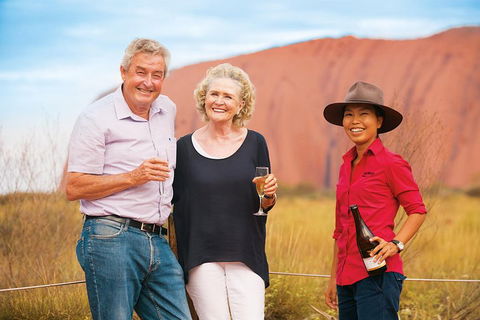 Ayers Rock 4 Tour Combo: Complete Uluru Base Walk At Sunrise, Valley Of The Winds At Sunrise, Kata Tjuta Sunset And Uluru Sunset - Pubs Adelaide 2