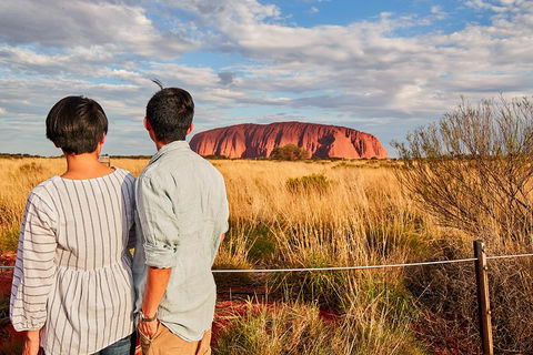 Uluru (Ayers Rock) Sunset Tour - Pubs Adelaide 1