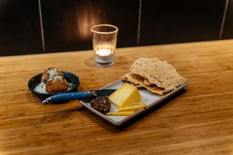 The Flavors Of Perth: Fremantle Wine & Bites Private Tour - Pubs Adelaide 4