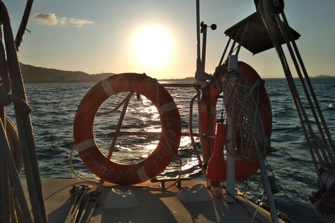 Townsville Small Group Early Morning Sailing Cruise Boat Tour Charter Hire - Pubs Adelaide 0
