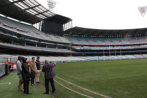 Full-Day Sports And Beer Tour Of Melbourne With Lunch - Pubs Adelaide 1