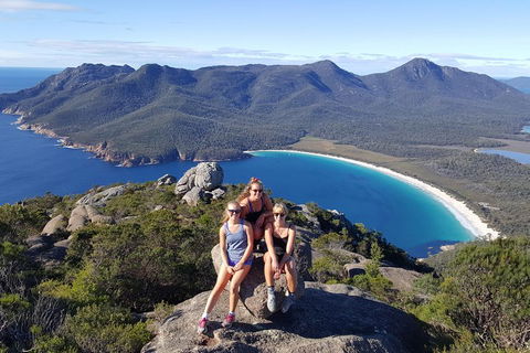 2-Day Tas East Coast Escape Tour Including Bay Of Fires, Wineglass Bay & Devils - Pubs Adelaide 1