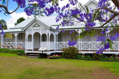 Private Tour To Paronella Park, Historic Village Herberton And Wild Life Wallaby - Pubs Adelaide 5