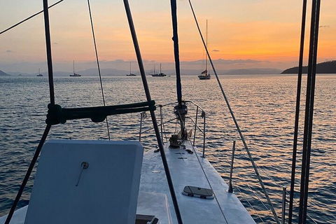 2 Night Small Group Whitsundays Sailing Adventure Aboard Mandrake - Pubs Adelaide 2