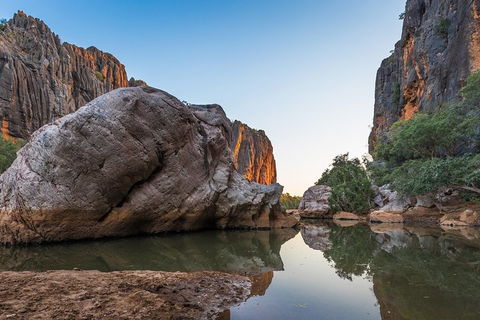 Windjana Explorer - Pubs Adelaide 1