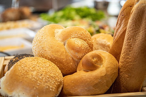 Dinner Buffet Cruise On The Gold Coast - Pubs Adelaide 3