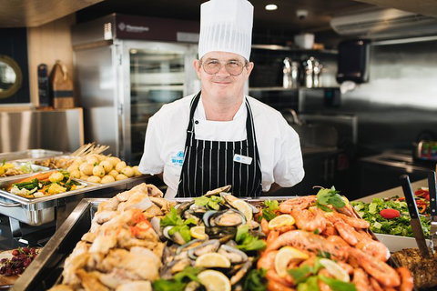 Dinner Buffet Cruise On The Gold Coast - Pubs Adelaide 4