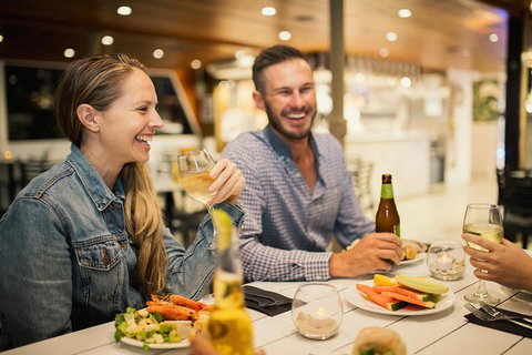 Dinner Buffet Cruise On The Gold Coast - Pubs Adelaide 5
