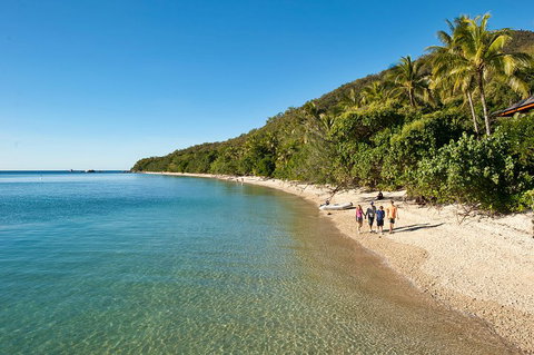 Fitzroy Island Catamaran Transfers From Cairns - Pubs Adelaide 2