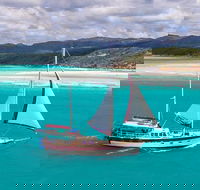 2-Day Whitsundays Sailing Adventure SV Whitehaven - Pubs Adelaide