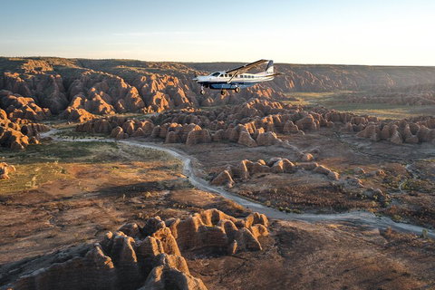 Bungle Bungle Scenic Flights, Domes & Cathedral Gorge Walk - Pubs Adelaide 1