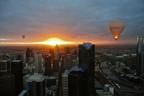 Melbourne Balloon Flights, The Peaceful Adventure - Pubs Adelaide 5