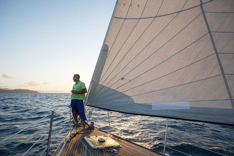 2-Night Cabin Charter Aboard Cruising Yacht Milady - Pubs Adelaide 4