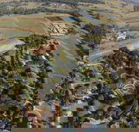 Hunter Valley Broken Back Range Helicopter Flight from Cessnock - Pubs Adelaide