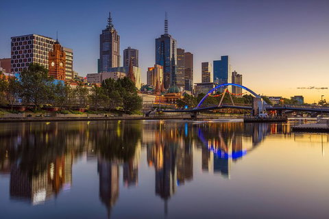 Melbourne By Night - Pubs Adelaide 2