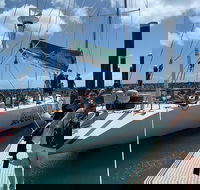 2-Night Whitsundays Sailing Cruise incl. Whitehaven Beach  Great Barrier Reef - Pubs Adelaide