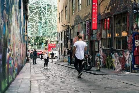 Melbourne Laneways And Waterways - Pubs Adelaide 0