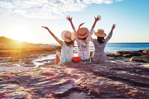 4-Day Coastal Loop Via Monkey Mia Wild Dolphins Kalbarri Pinnacles Perth Return - Pubs Adelaide 4