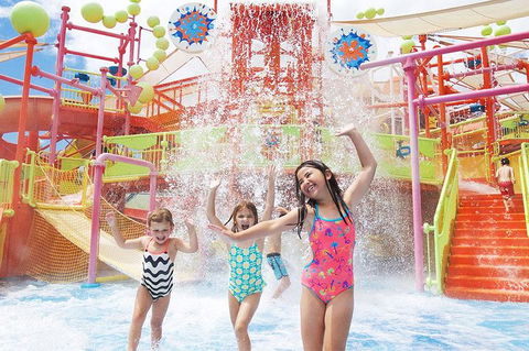 Theme Park Transfer From Brisbane - Pubs Adelaide 3