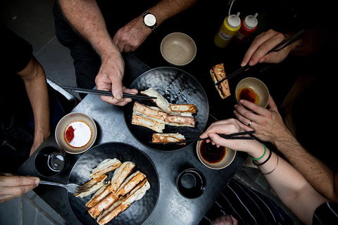 Melbourne Foodie Discovery Walking Tour - Pubs Adelaide 3